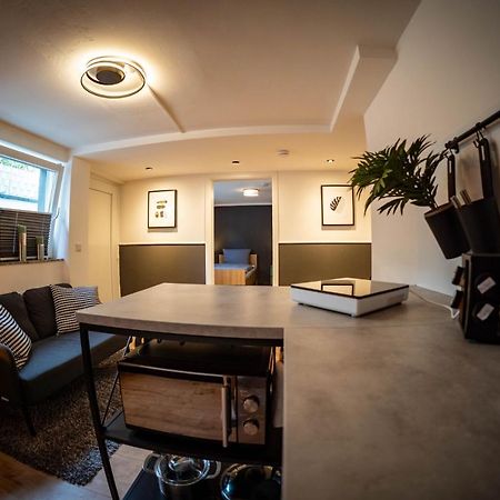 Gemuetliche 2-Zimmer Souterrain Wohnung Düsseldorf Exterior foto